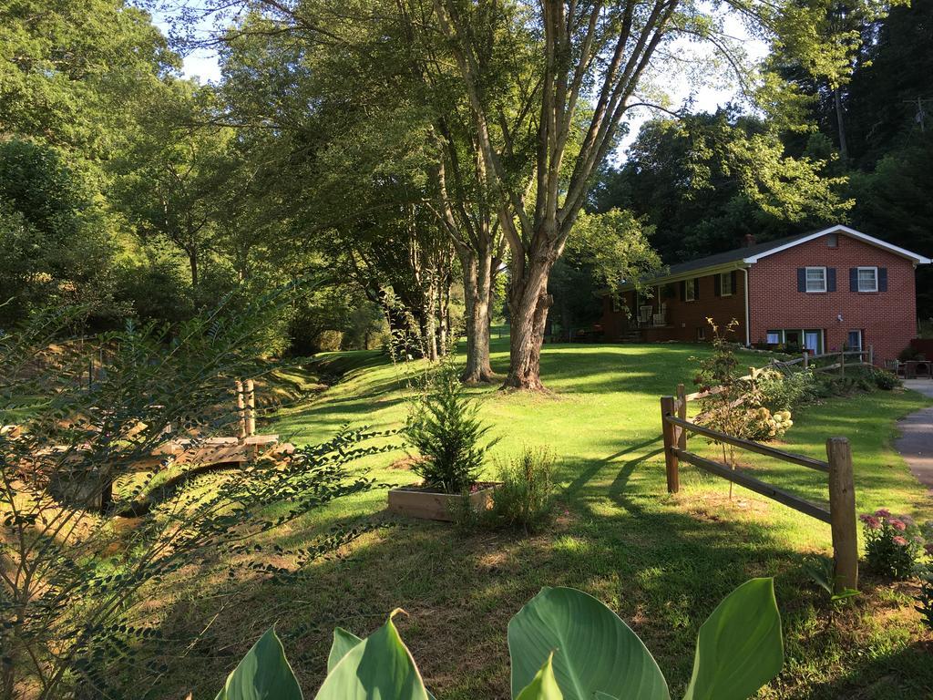 The Ashe Farm Bed and Breakfast Marshall Exteriör bild