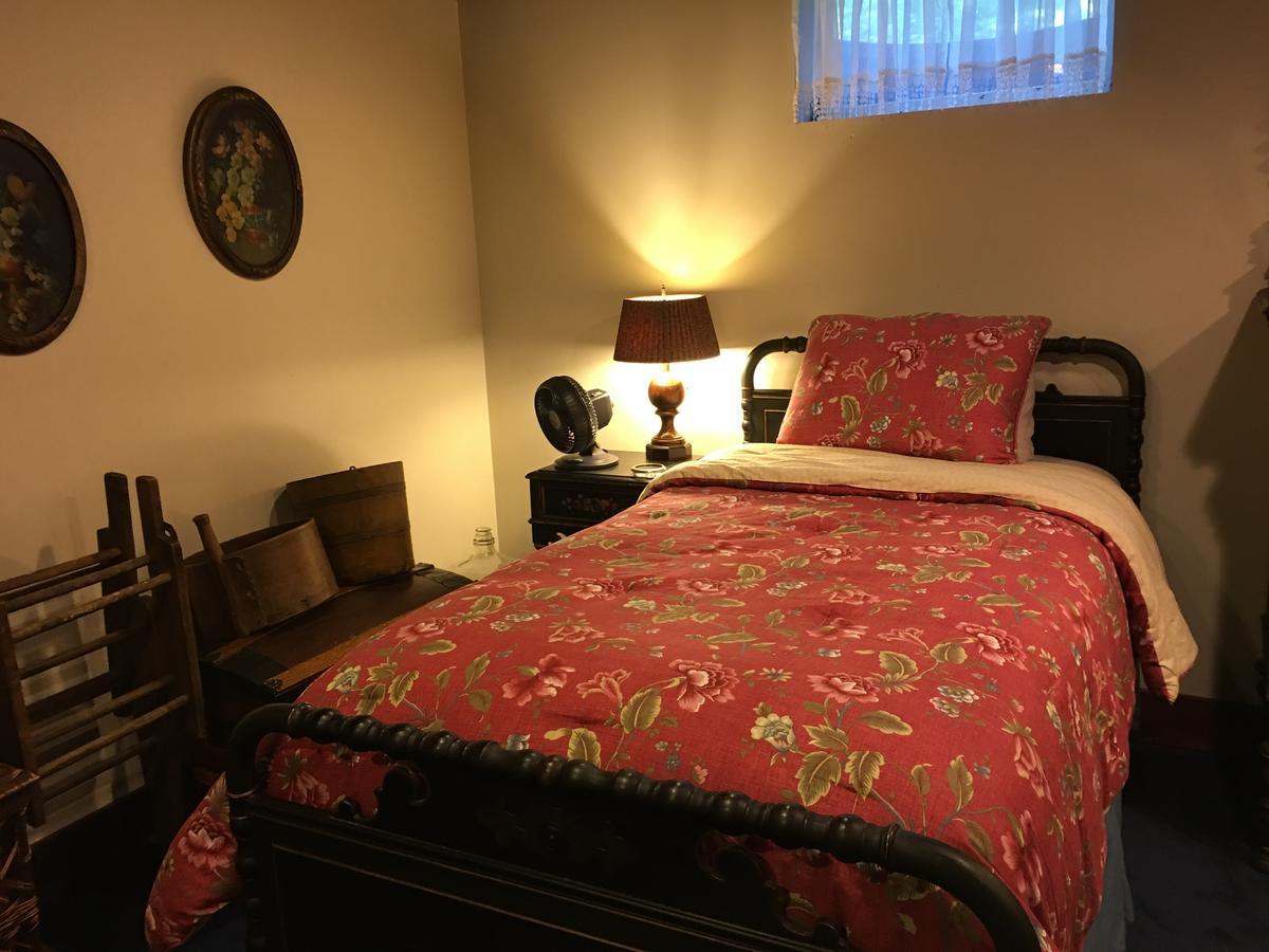 The Ashe Farm Bed and Breakfast Marshall Exteriör bild