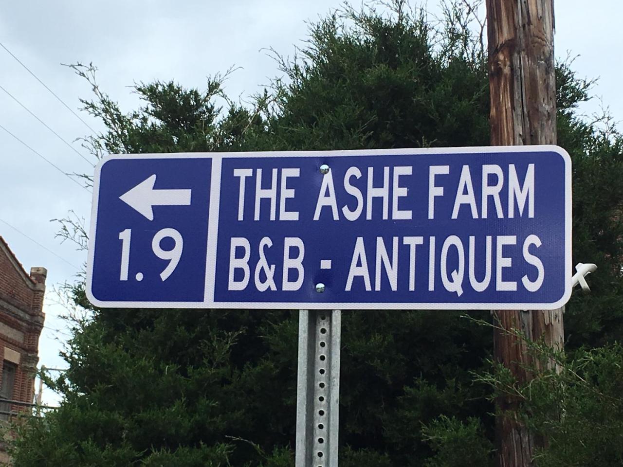 The Ashe Farm Bed and Breakfast Marshall Exteriör bild